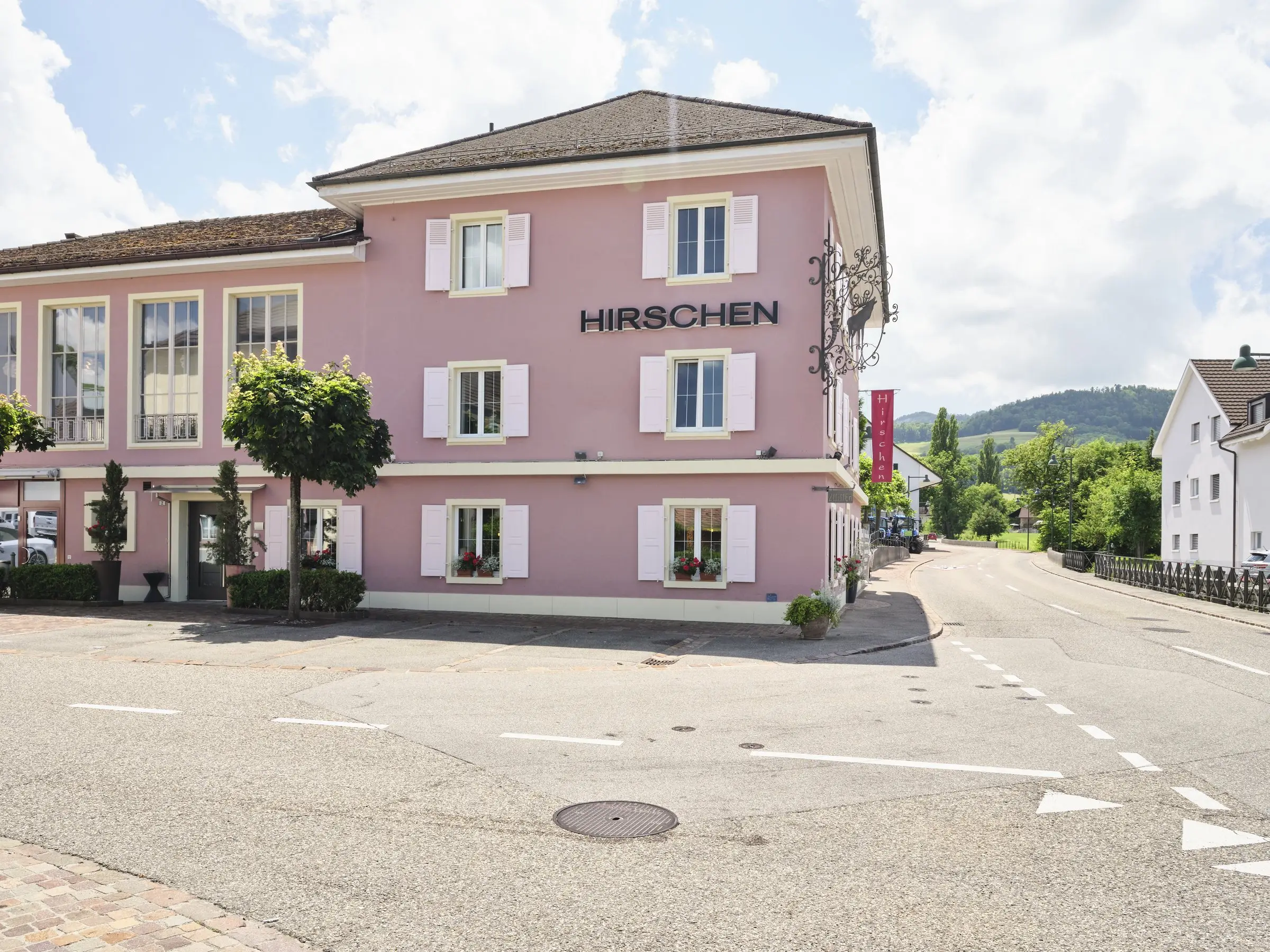 Landgasthof Hirschen in Diegten von aussen